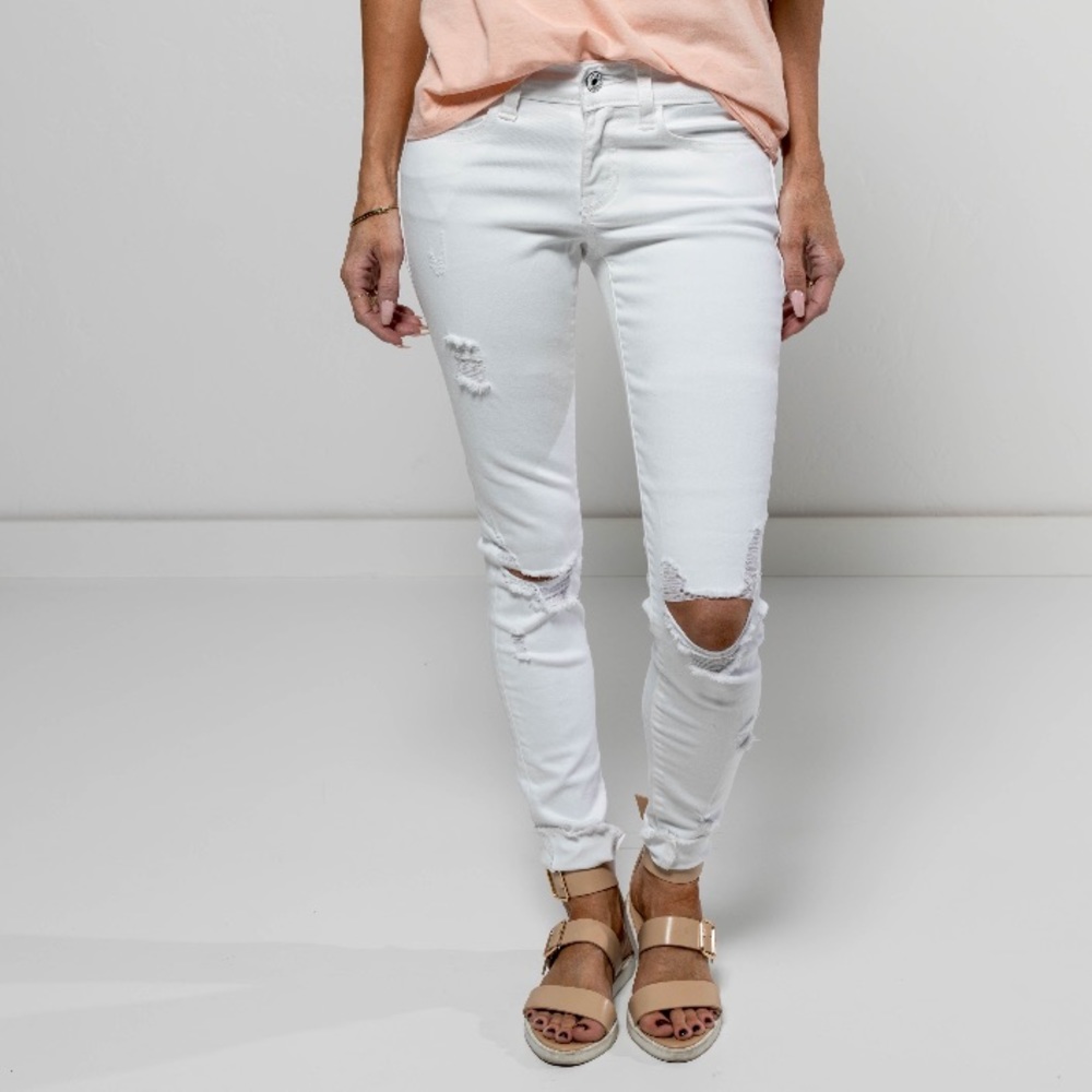 HOT FOR WINTER WHITE White denim jeans🕶